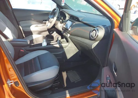 2023 Nissan Kicks Sr Xtronic Cvt z USA, uszkodzony, nr VIN 3N1CP5DV4PL525249